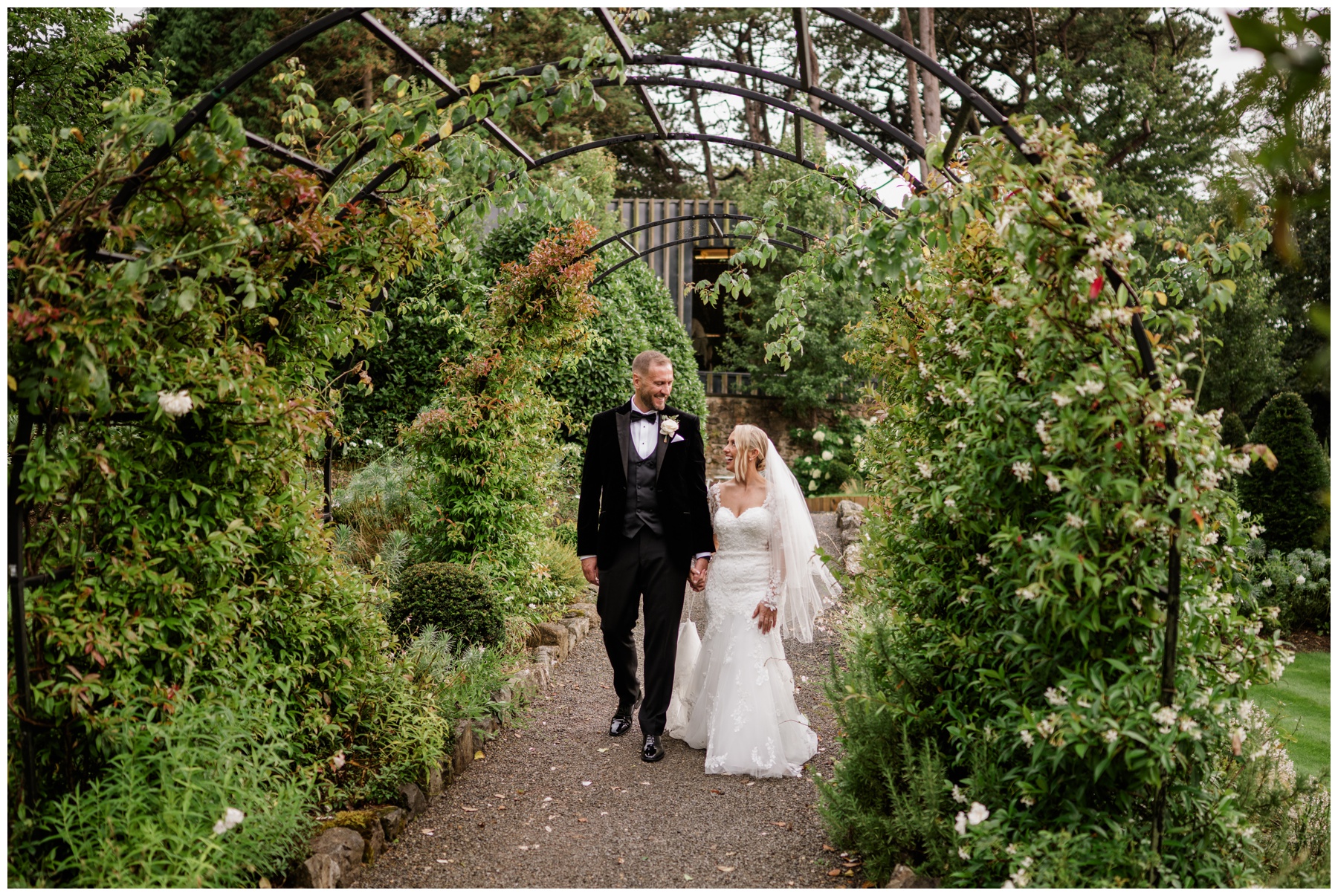 Fairyhill Wedding – Donna & Carl